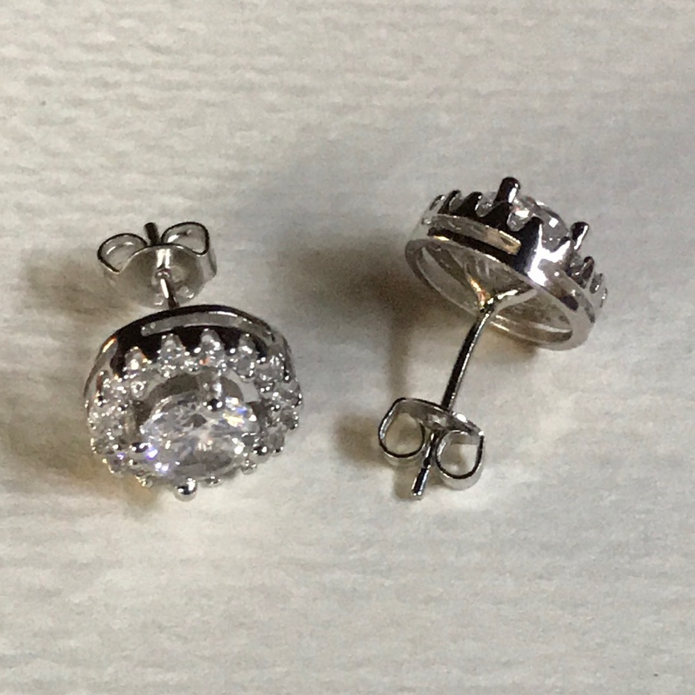 New! Cubic Zirconia Stud Earrings - Picture 3 of 7